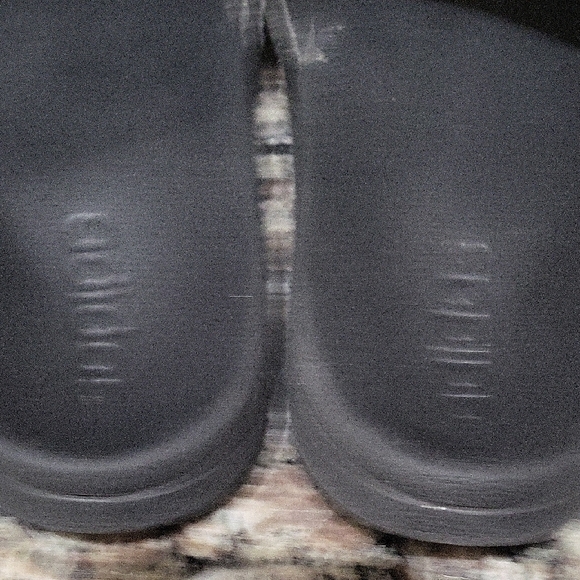 Adidas Black and White Striped Slides - Picture 9 of 9